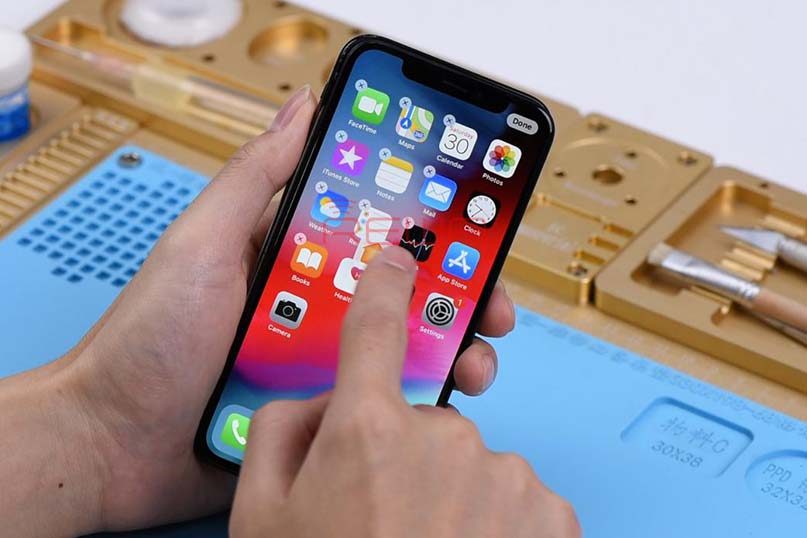 How to repair unresponsive touch screen iPhone 6? |<img data-img-src='https://misterfix.us/wp-content/uploads/2020/05/repair-unresponsive-touch-screen-iPhone-6.jpg' alt='What to do if my smartphone screen is unresponsive' /><p><strong>Restart Your Telephone:</strong> Once in a while, a straightforward restart can cure transitory framework shortcomings or programming bugs causing the presentation screen to become lethargic. Press and keep up with the strength button for your phone until the strength choices menu shows up, then, at that point, pick 